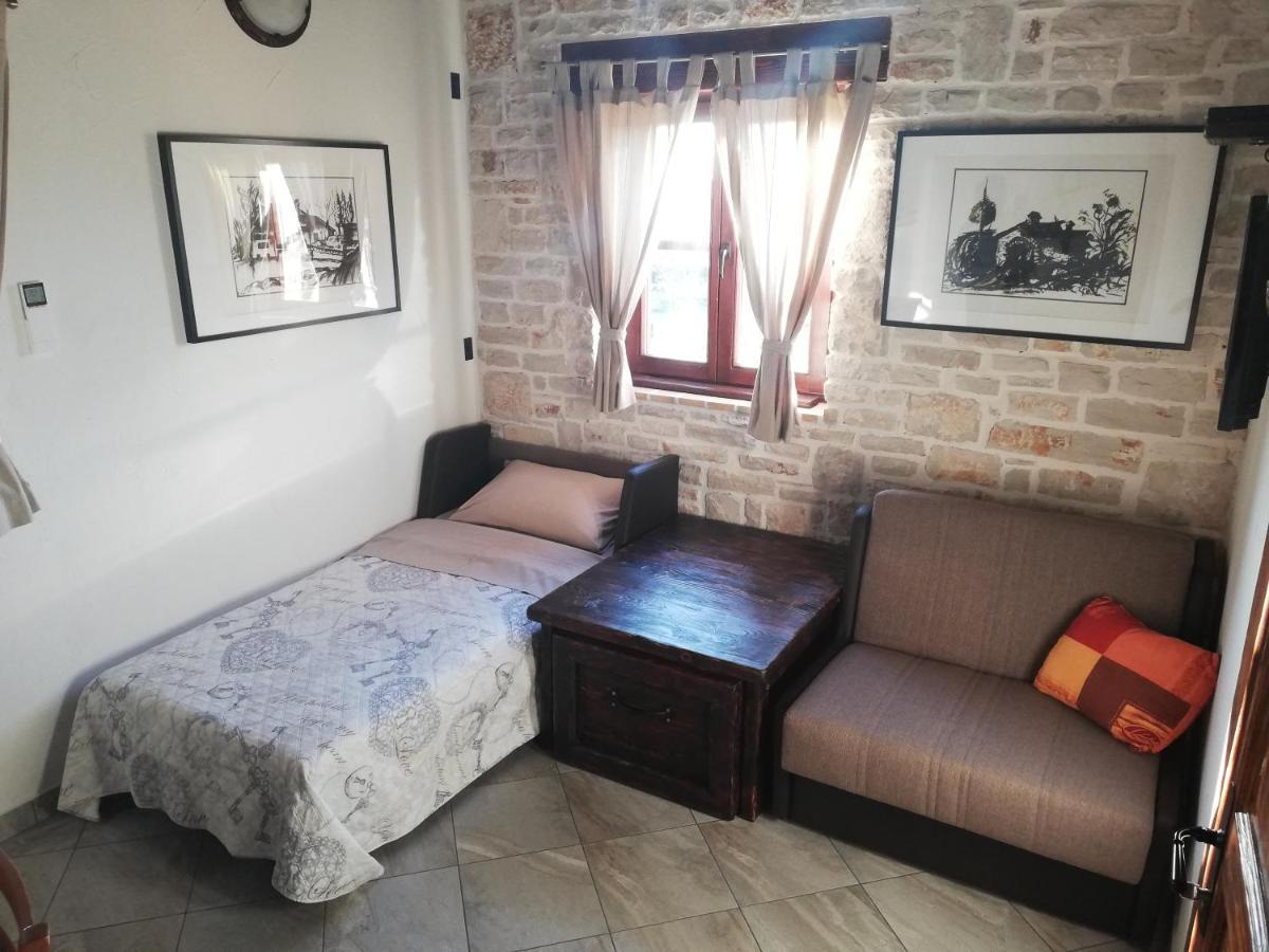Apartments Oliva Fiorini Екстериор снимка
